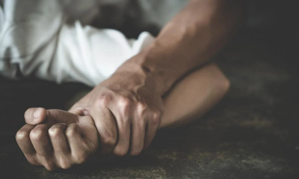 «Με απειλούσε με το όπλο του» - Η Καμερουνέζα αποκαλύπτει τις στιγμές φρίκης που έζησε με τον αστυνομικό